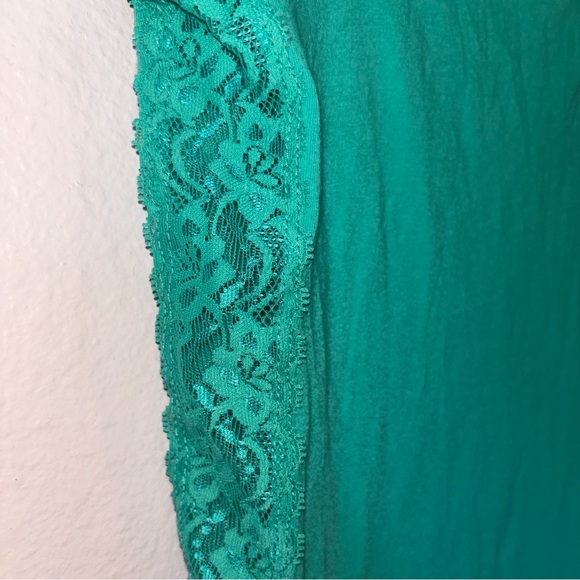 Y2K Style Green Lace Accent Short Sleeve Off the Shoulder Top, Cap Sleeves - Picture 5 of 9